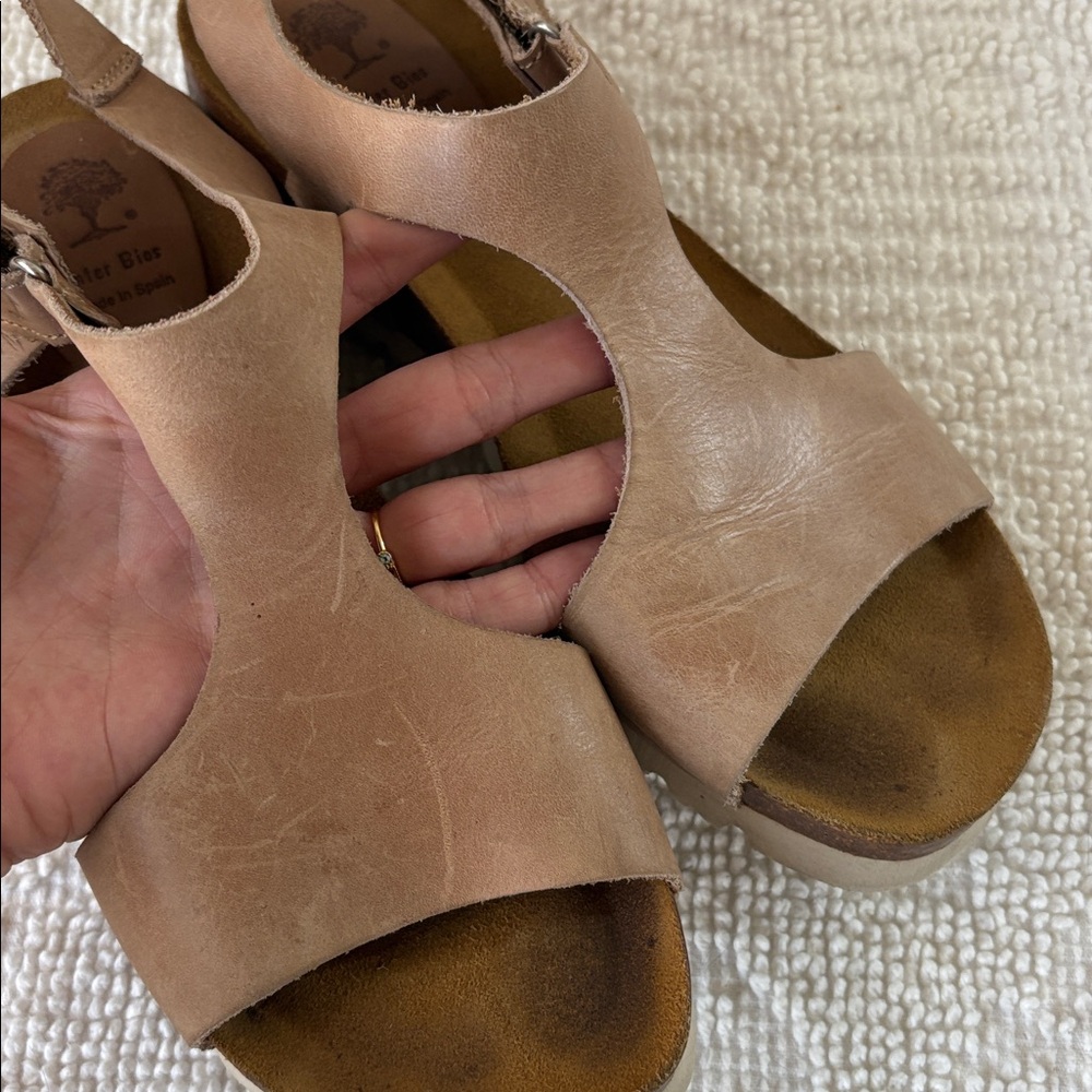Inter Bios leather t strap sandles size 38 - Picture 6 of 6
